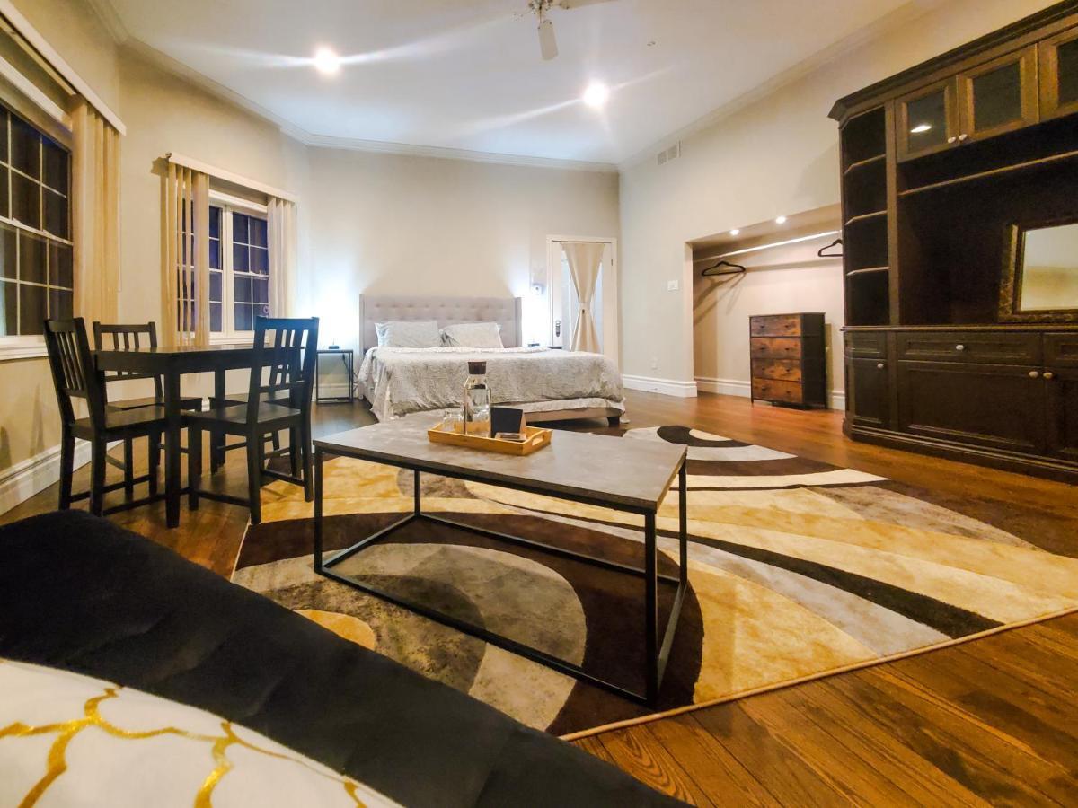 Don River Villa - Boutique Inn Торонто Экстерьер фото